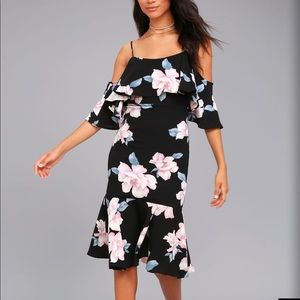 Lulu’s Cold Shoulder Floral Midi Dress